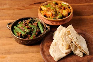 The Curry Junction - Logo