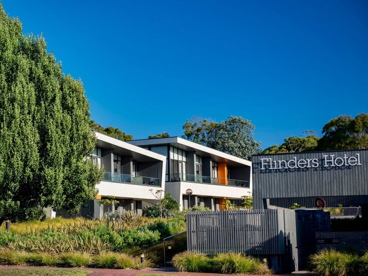 The Deck at Flinders Hotel - Logo