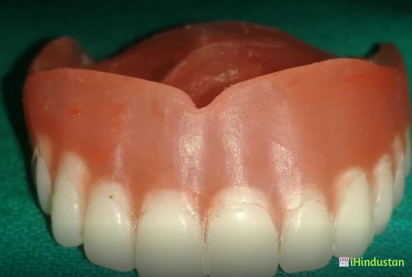 The dental Hub - Logo