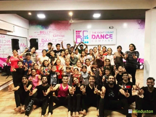 The Eight Count Dance Company - Logo