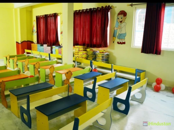 The Fairmont School Shastri Nagar - Logo