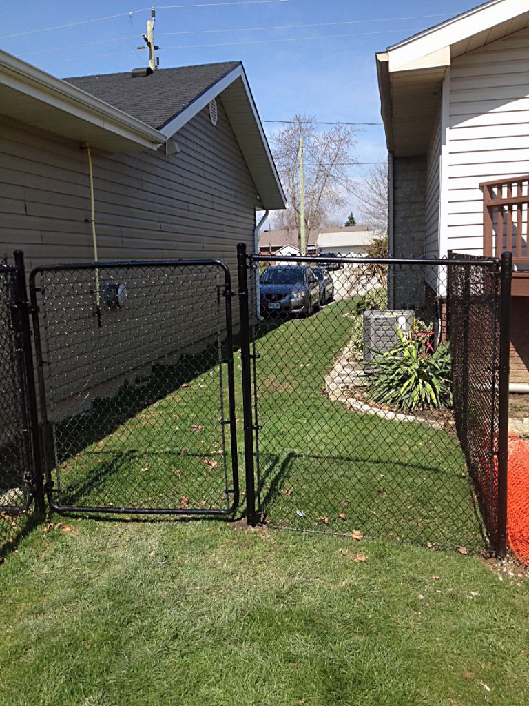 The Fence Guy - Logo