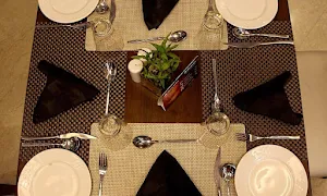 The Flavors - Agi Inn - Logo