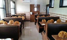The Flora - Logo