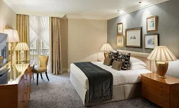 The Gateway Hotel - Logo