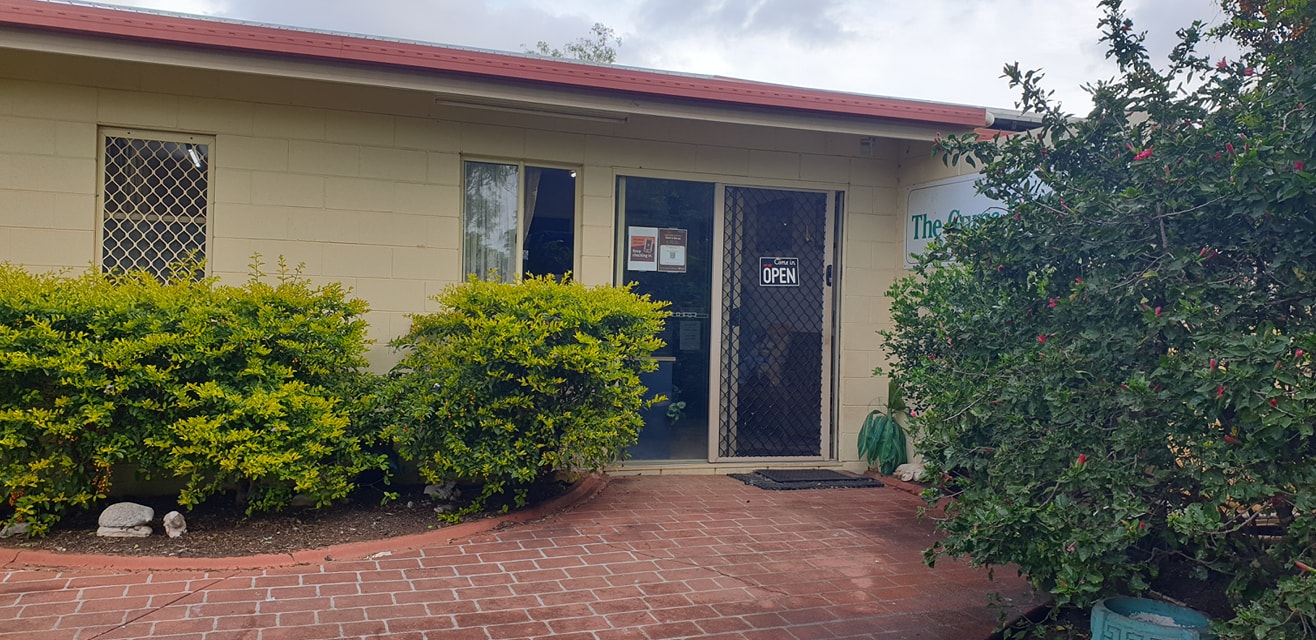 The Gums Pet Resort - Logo
