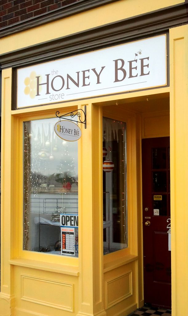 The Honey Bee Store - Logo