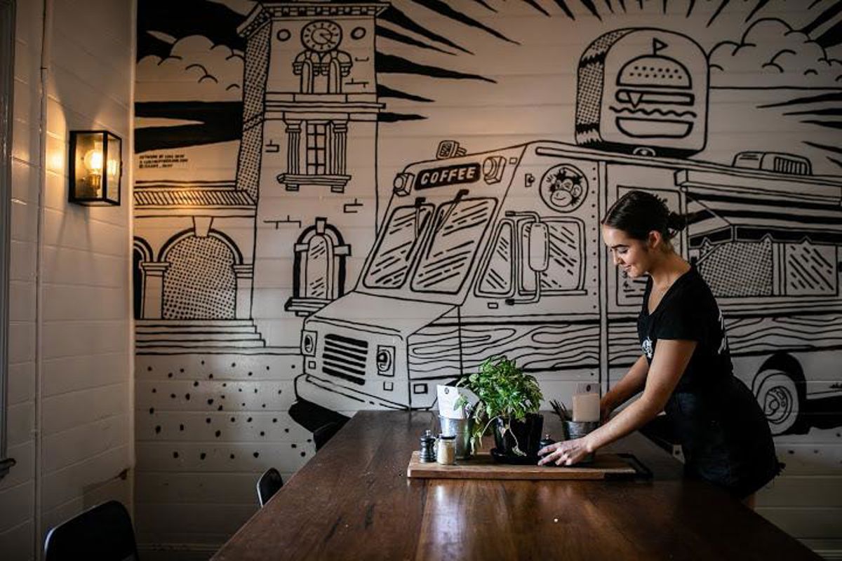 The Hungry Monkey Bowral - Logo
