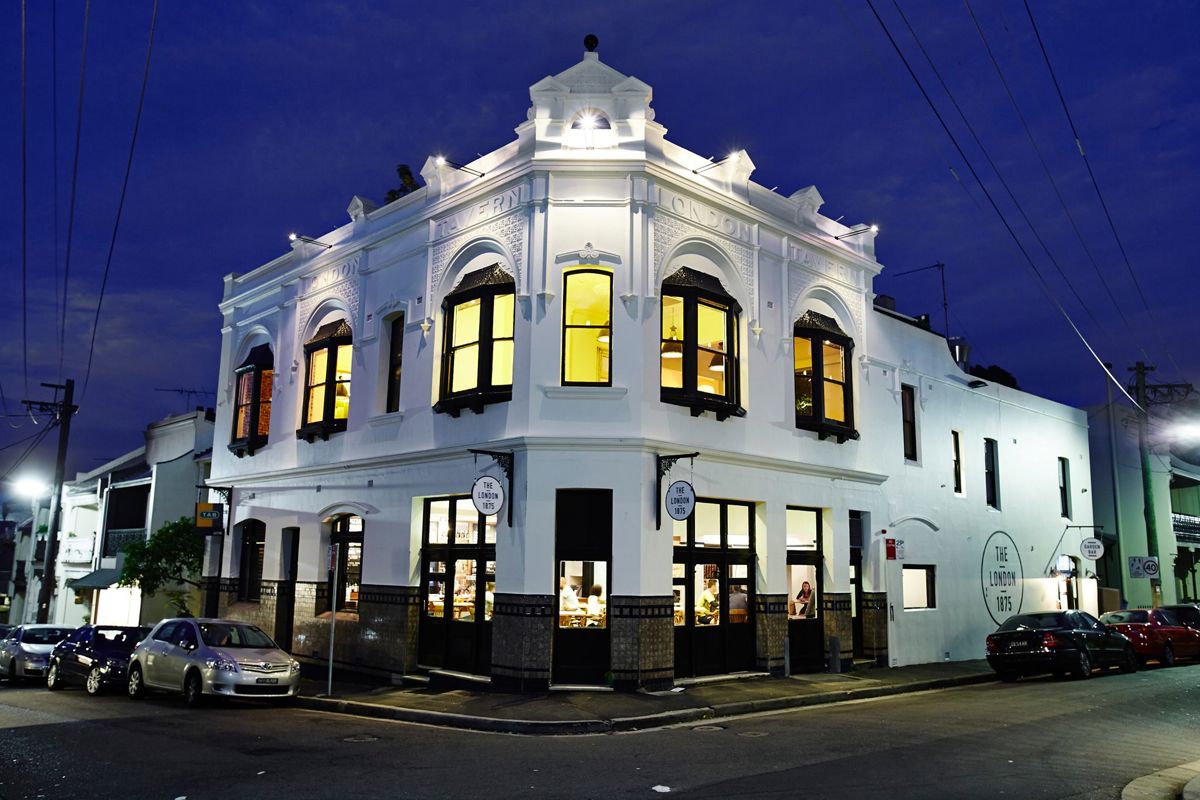 The London Hotel - Logo