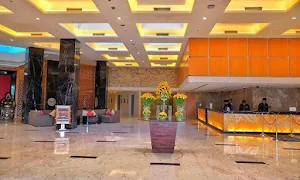 The Lounge - Hotel Crowne Plaza - Logo