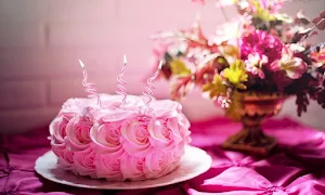 The Midnight Moon-Cake & Milkshake Studio - Logo