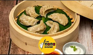 The Momo House - Logo