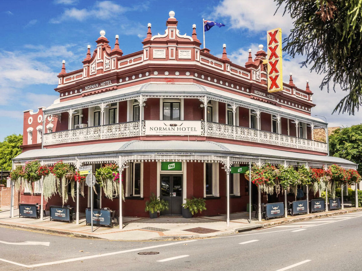 The Norman Hotel - Logo