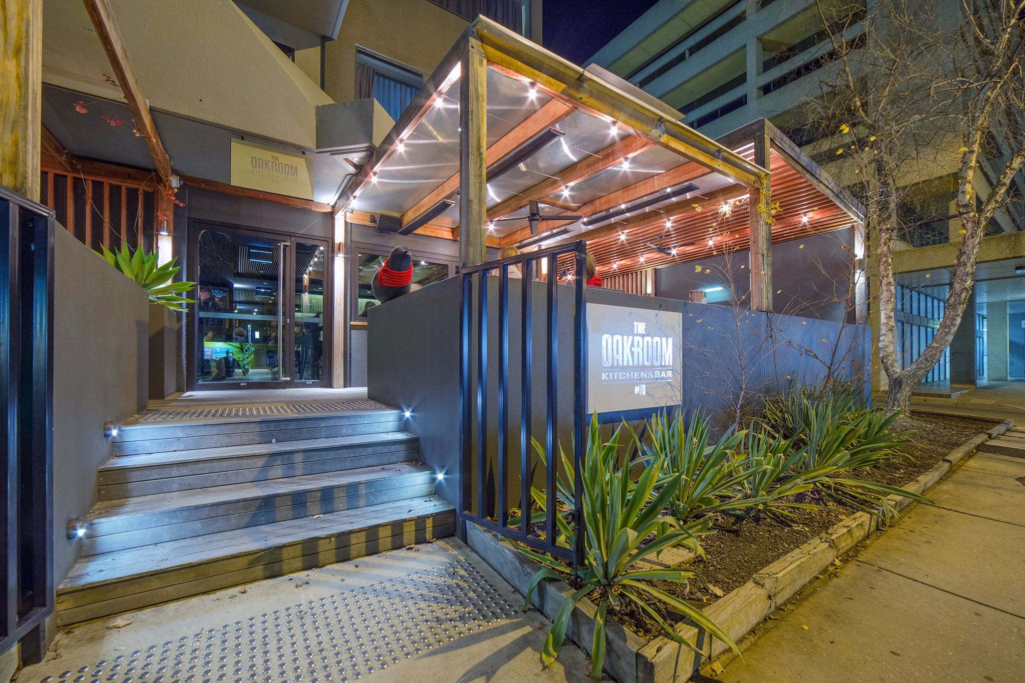 The Oakroom Kitchen & Bar - Cover photo