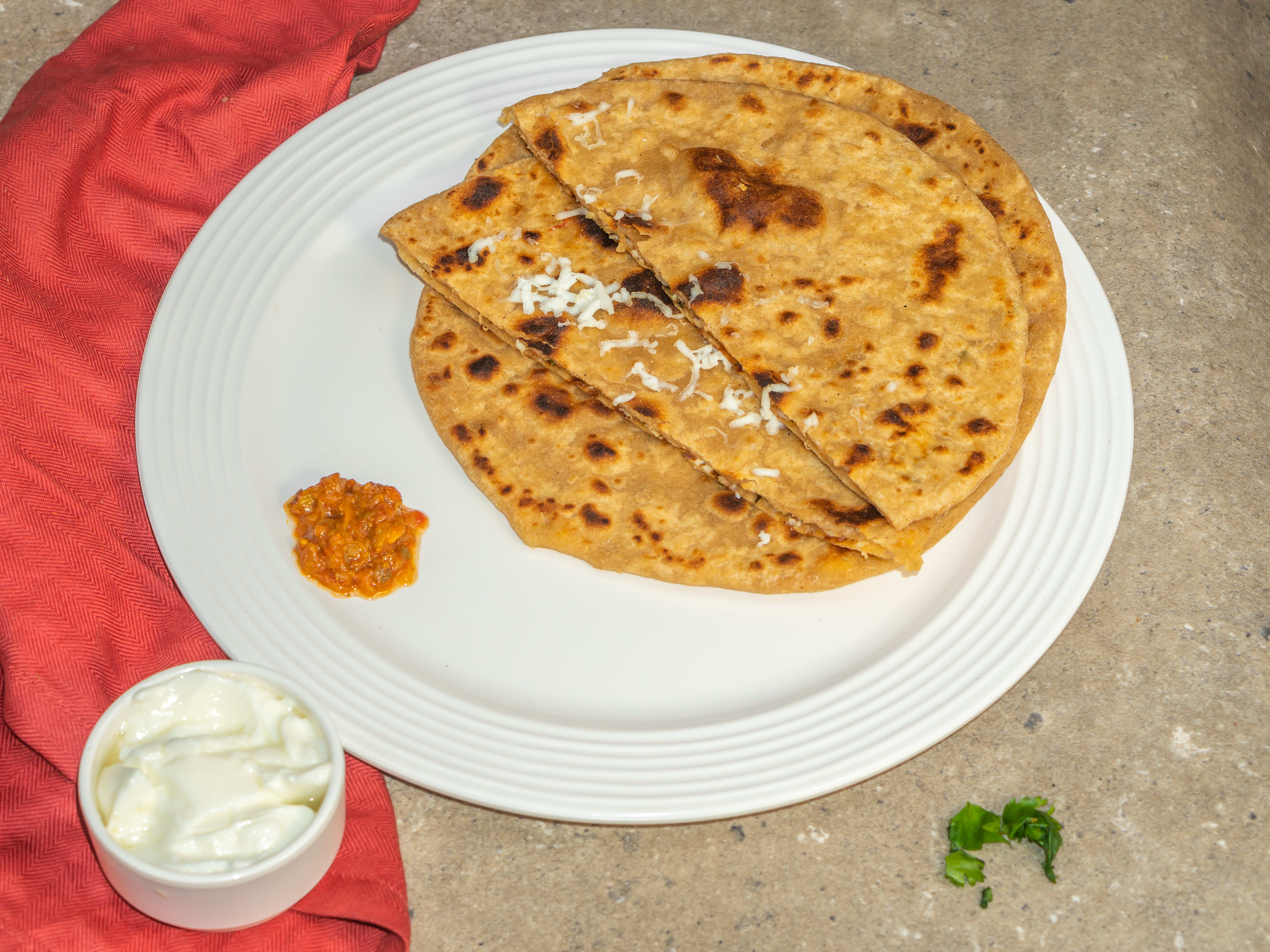 The Paratha House - Logo