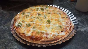 The Pizza Hub - Logo