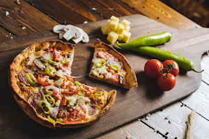 The Pizza Wheel - Logo