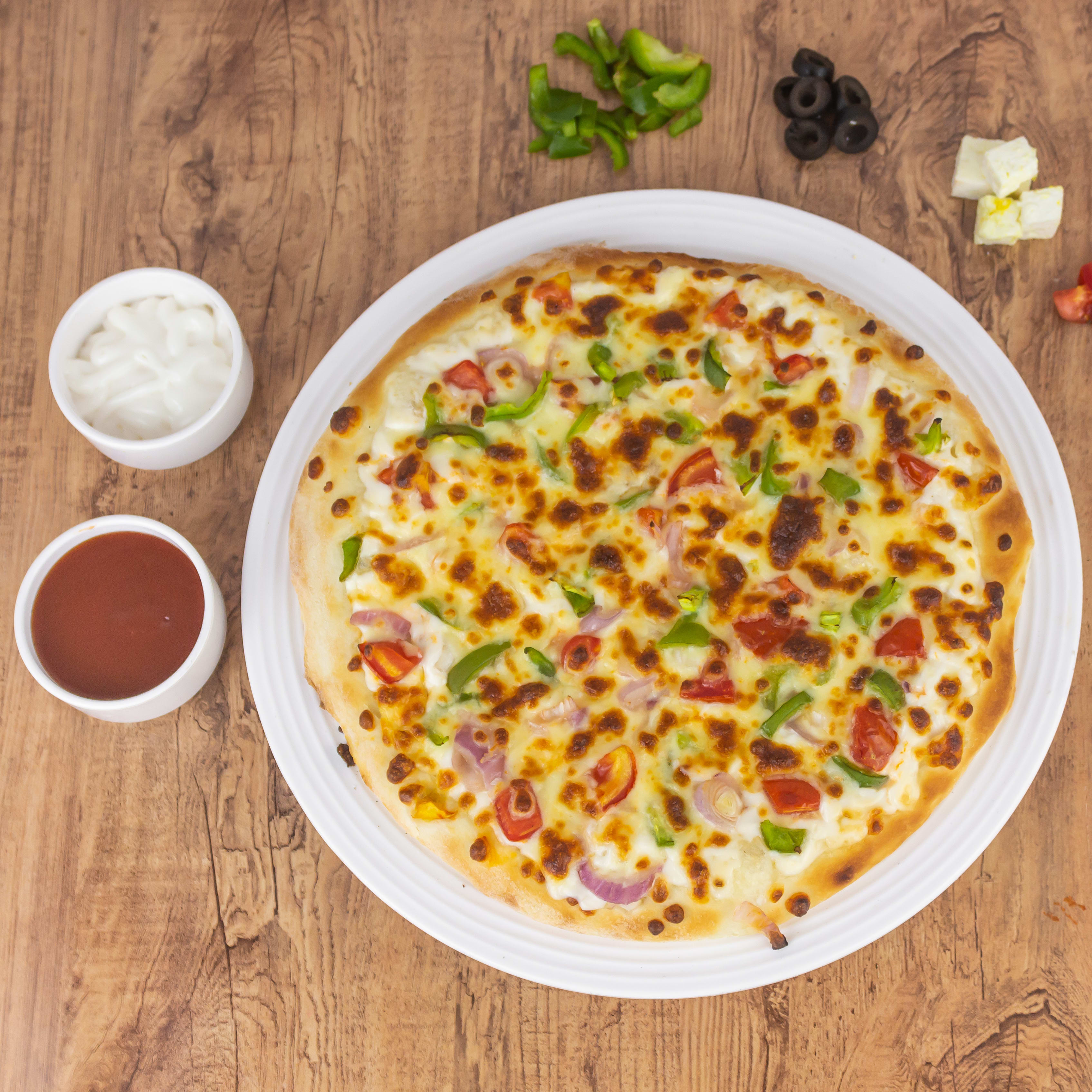 The Pizza Wale - Logo