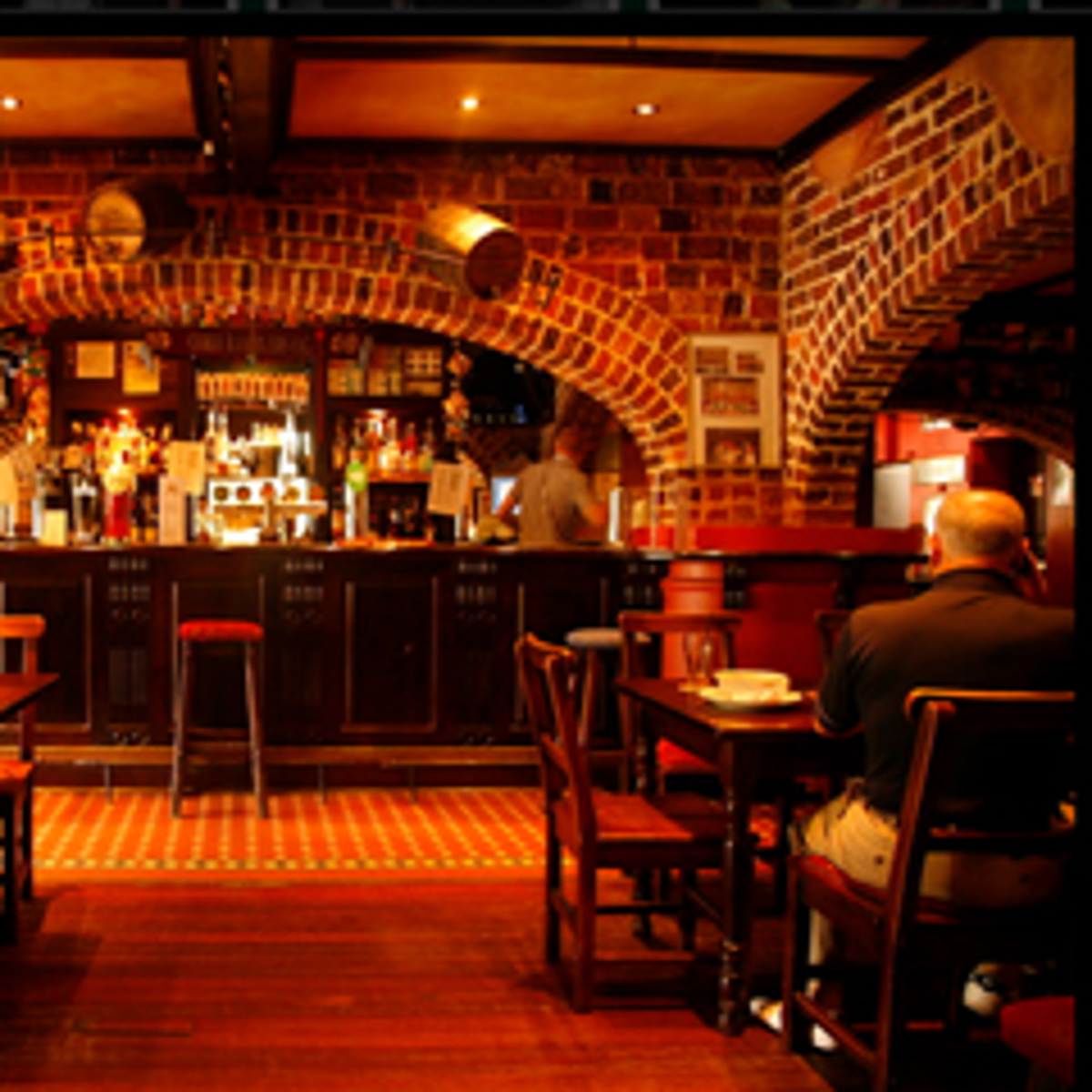 The Porterhouse Irish Pub - Logo
