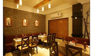 The Regent Veg Restaurant - Logo