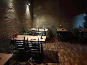 The Royal Pizzeria - Cover photo