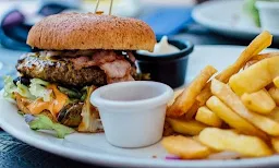 The Stables - Logo