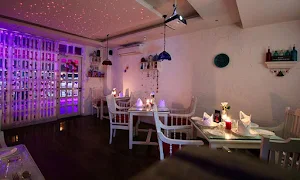 The Saffron Boutique - Cover photo