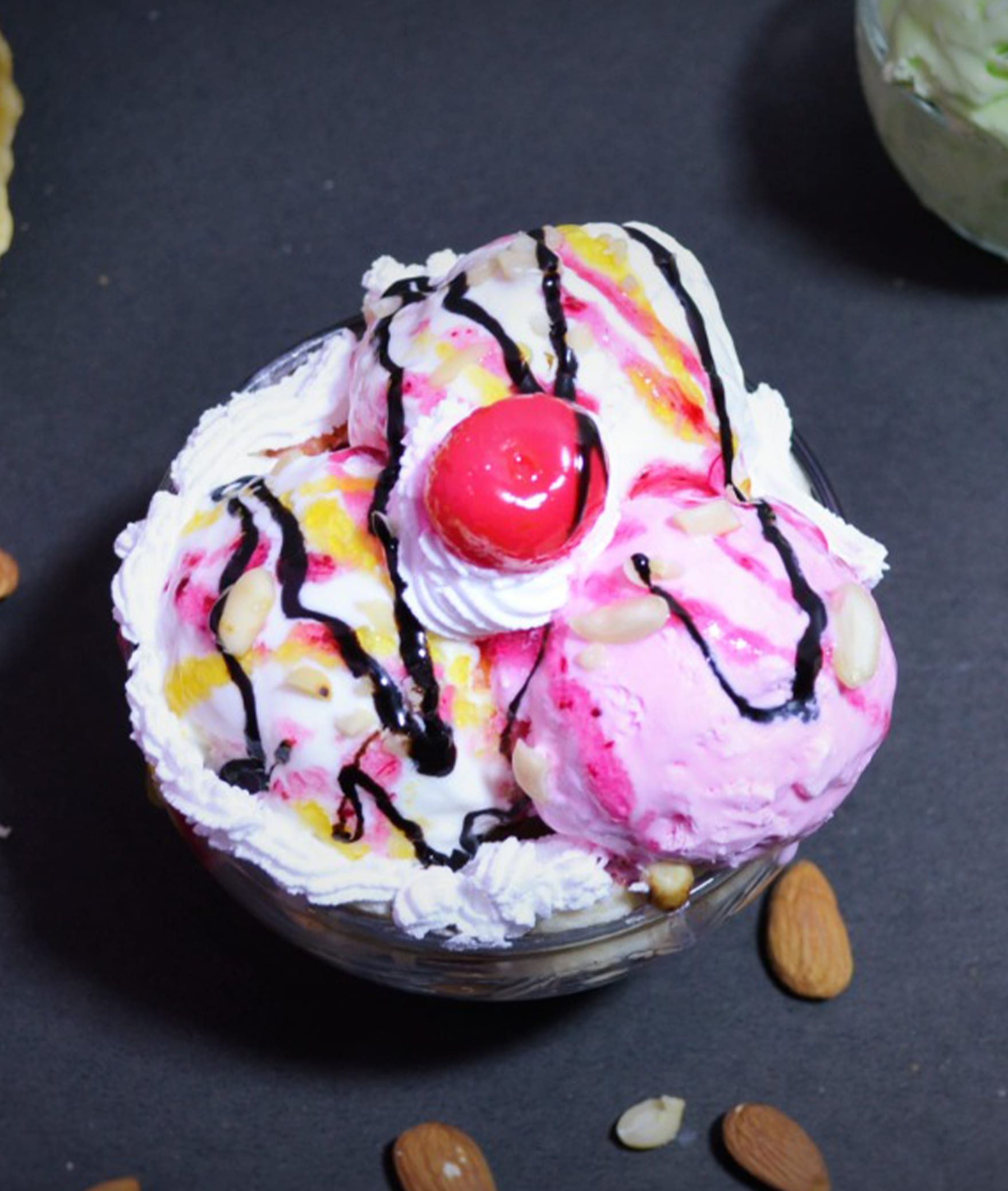 The scooped Creamery - Logo