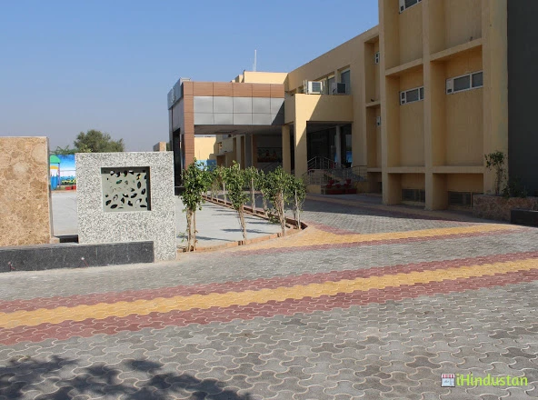 The Shanti Niketan School - Logo