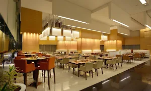 The Square - Novotel - Logo