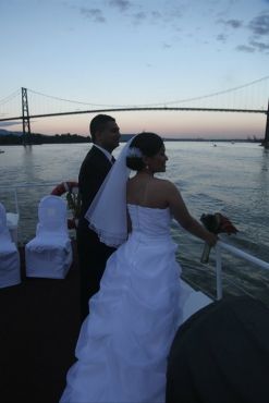 The Wedding Yacht - Logo