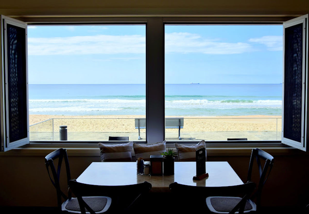 Thirroul Beach Pavilion - Logo