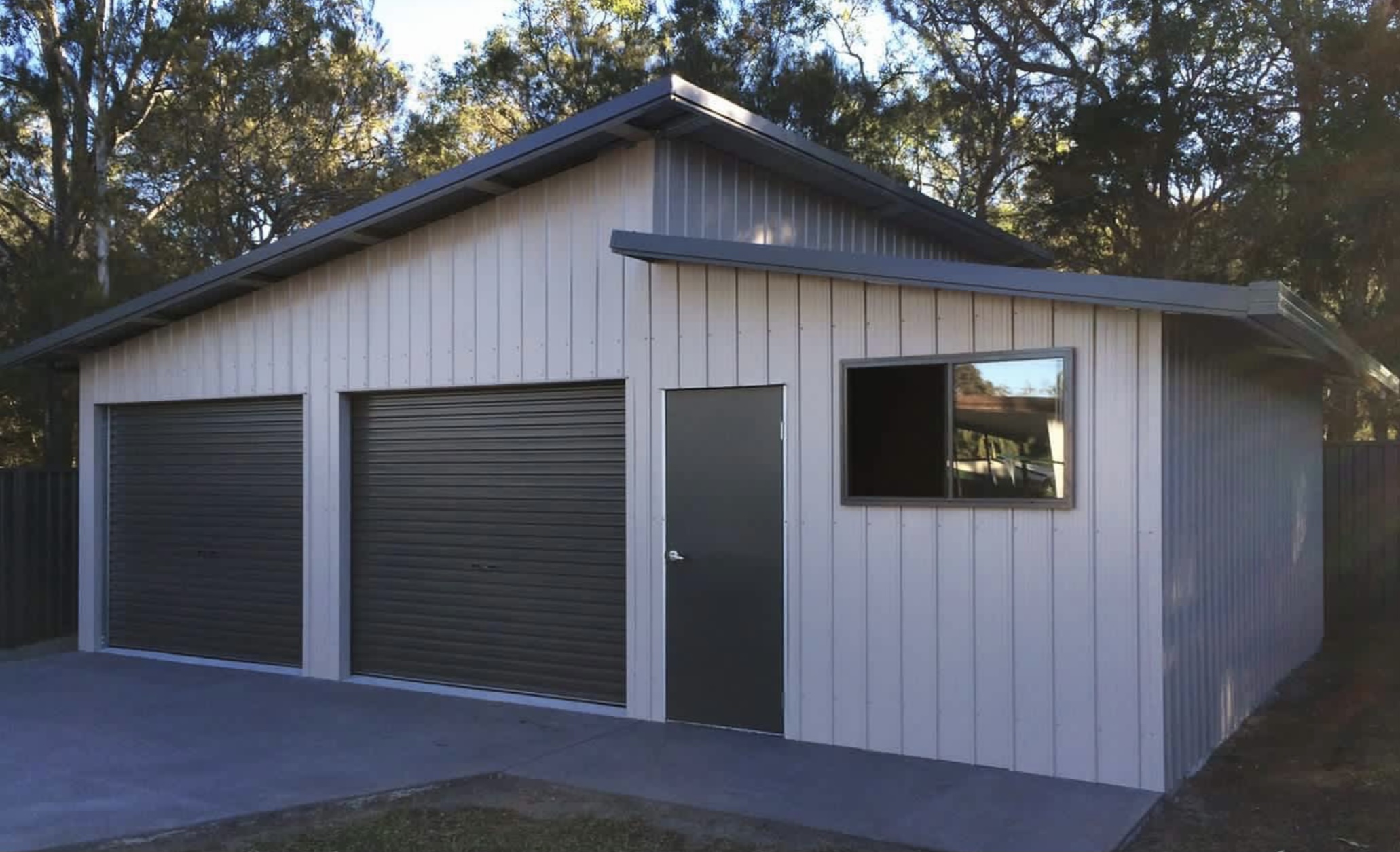 Thompson Trading & Sheds - Logo