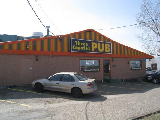 Three Coyotes Pub - Logo