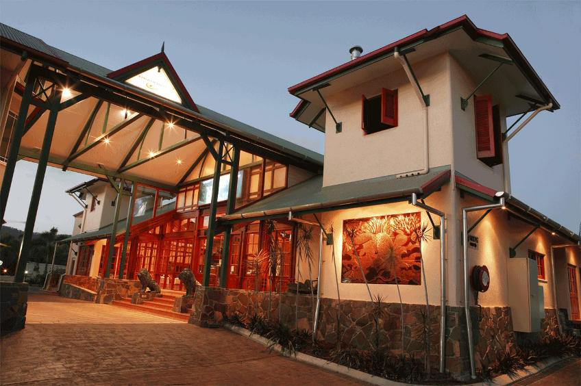 Tinaroo Lake Resort - Logo