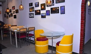 TNG Restaurant - Logo