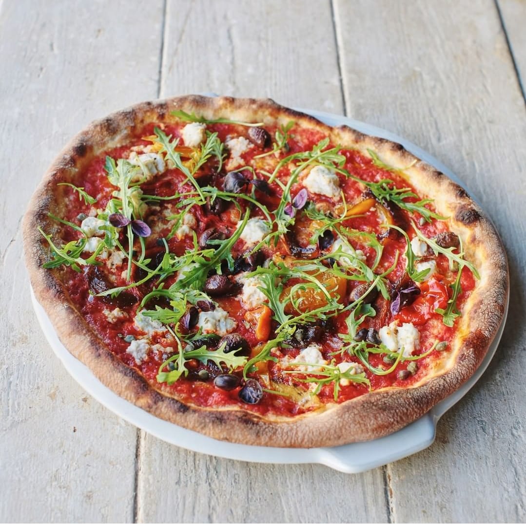 today yummy pizza - Logo