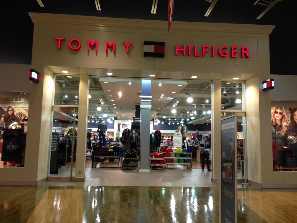 Tommy Hilfiger Canada - Logo