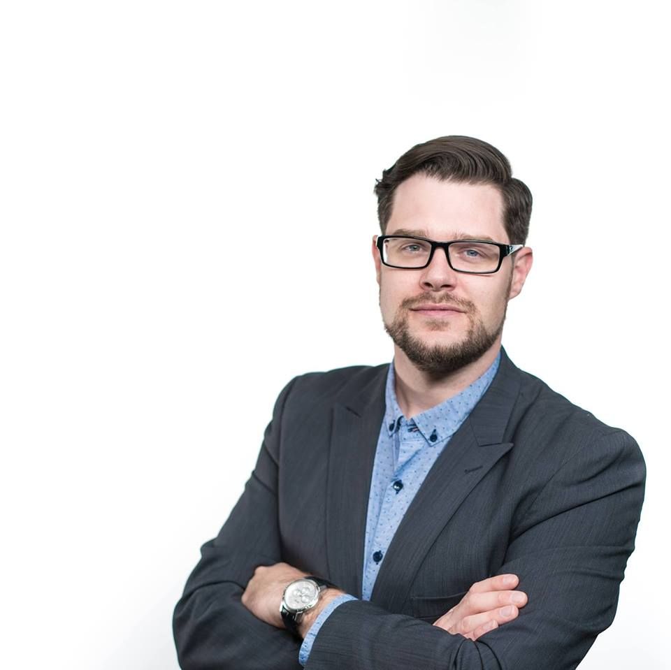 Tom Stewart - CENTURY 21 Platinum Realty - Logo