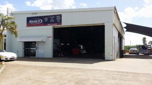 Tonics Automotive - Logo