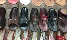 Top Friends Shoes - Logo