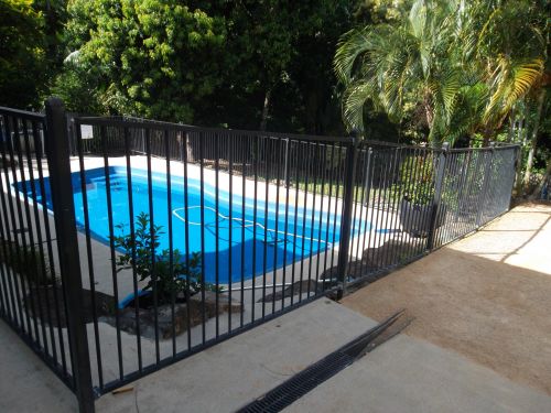 Topp Pool Fence Inspections - Logo