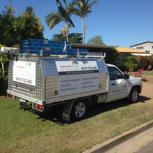 Townsville Electrical and Appliance Repairs - Logo