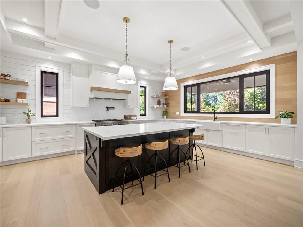 Trafalgar Hardwood Flooring - Logo
