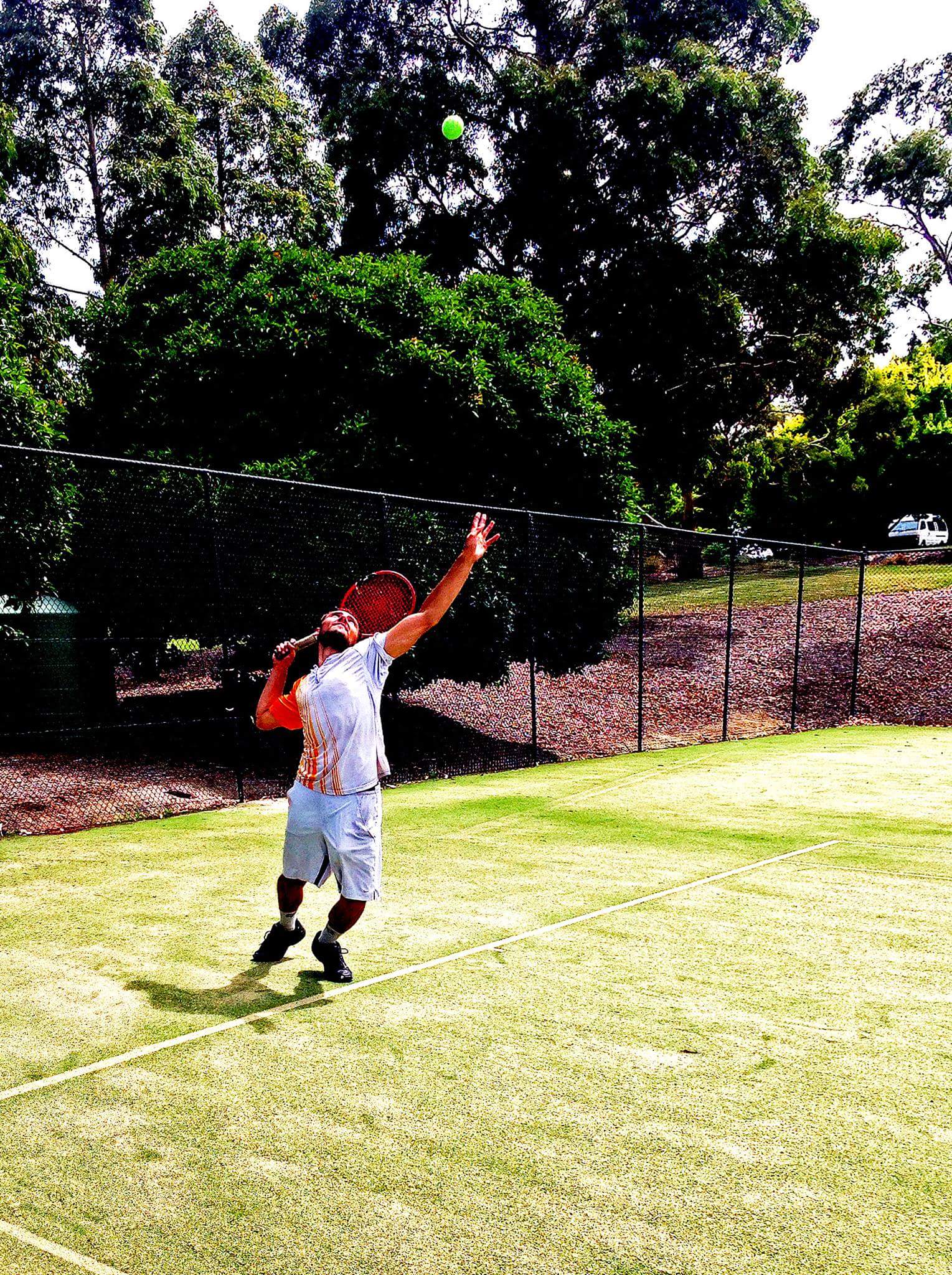 Travellers Tennis Melbourne - Logo