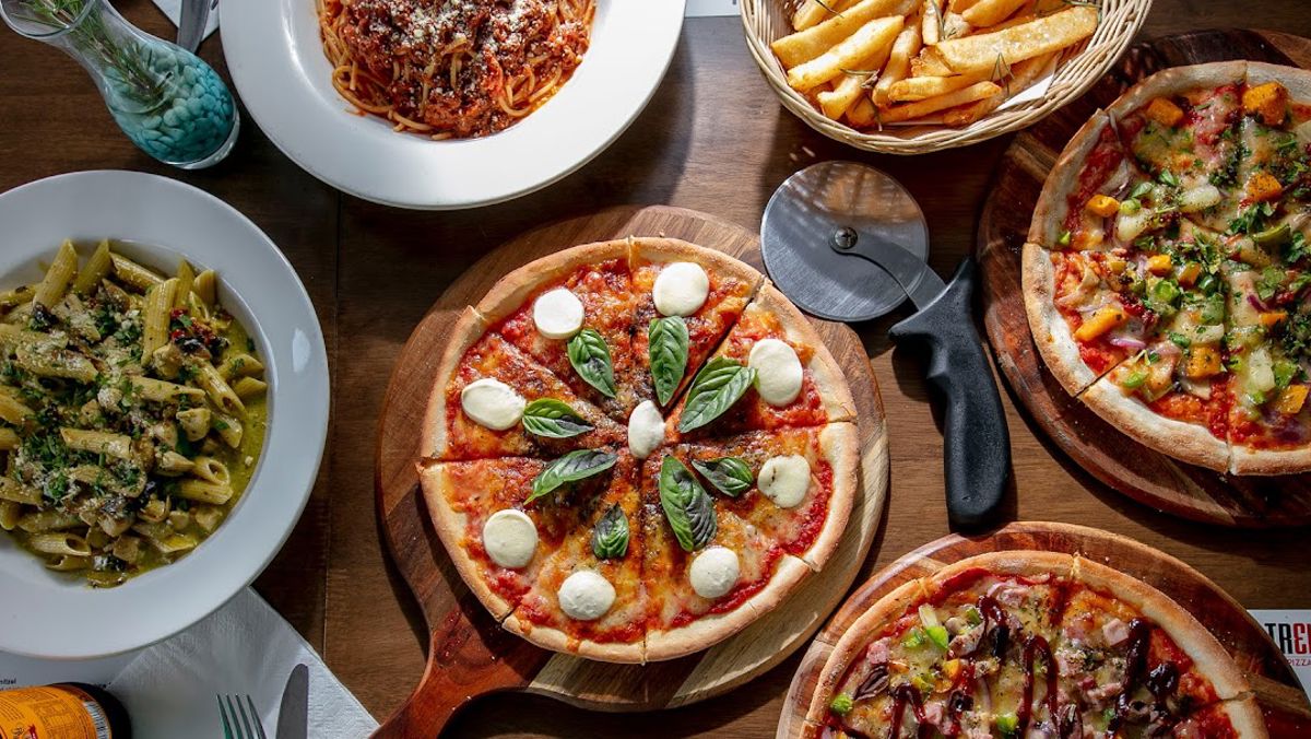 Tredici Wood Fired Pizza Bar - Logo