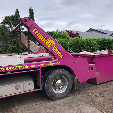 Tropical Skip Bins - Logo