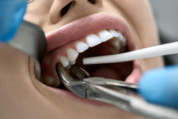 Twin Lakes Dental Centre - Logo