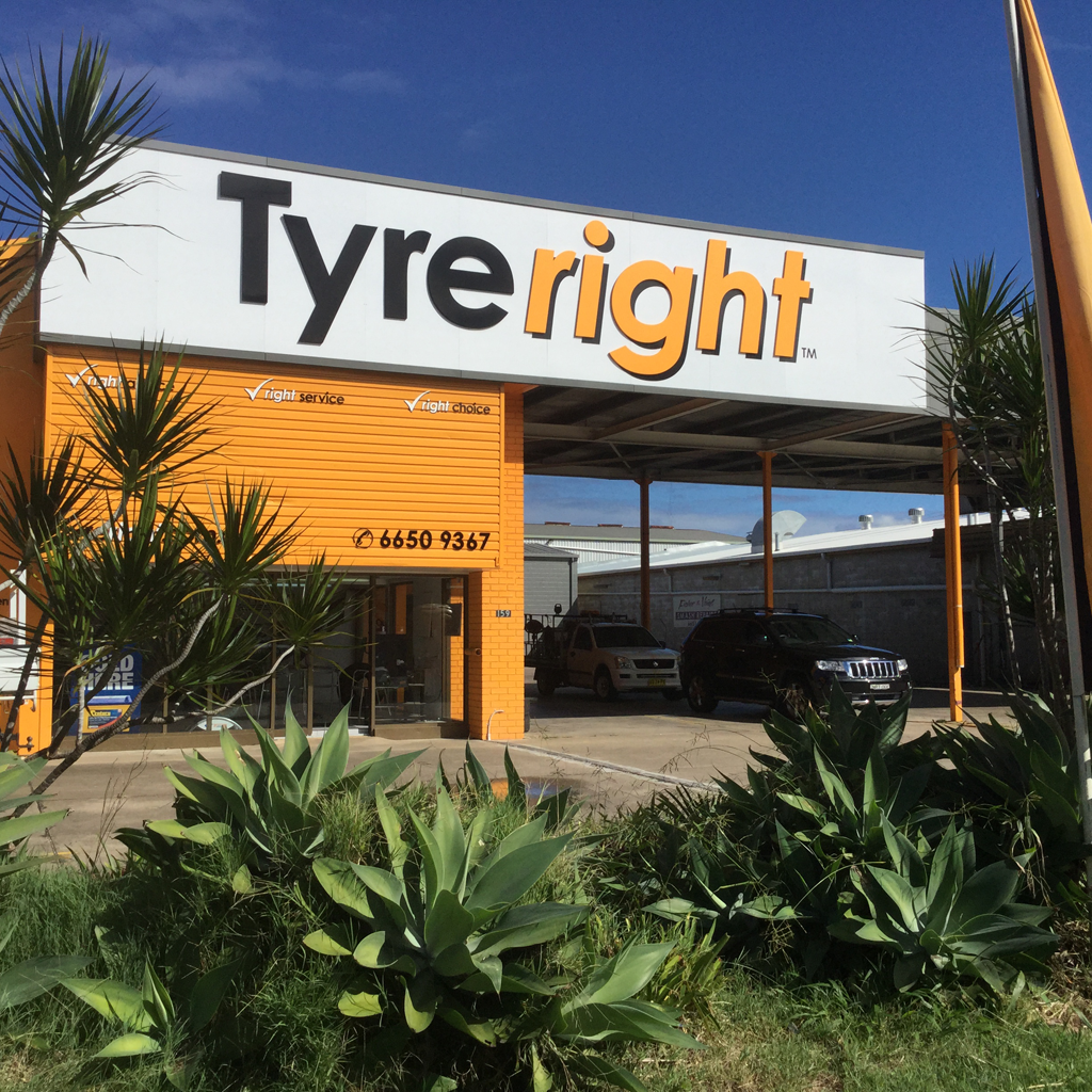 Tyreright Coffs Harbour - Logo