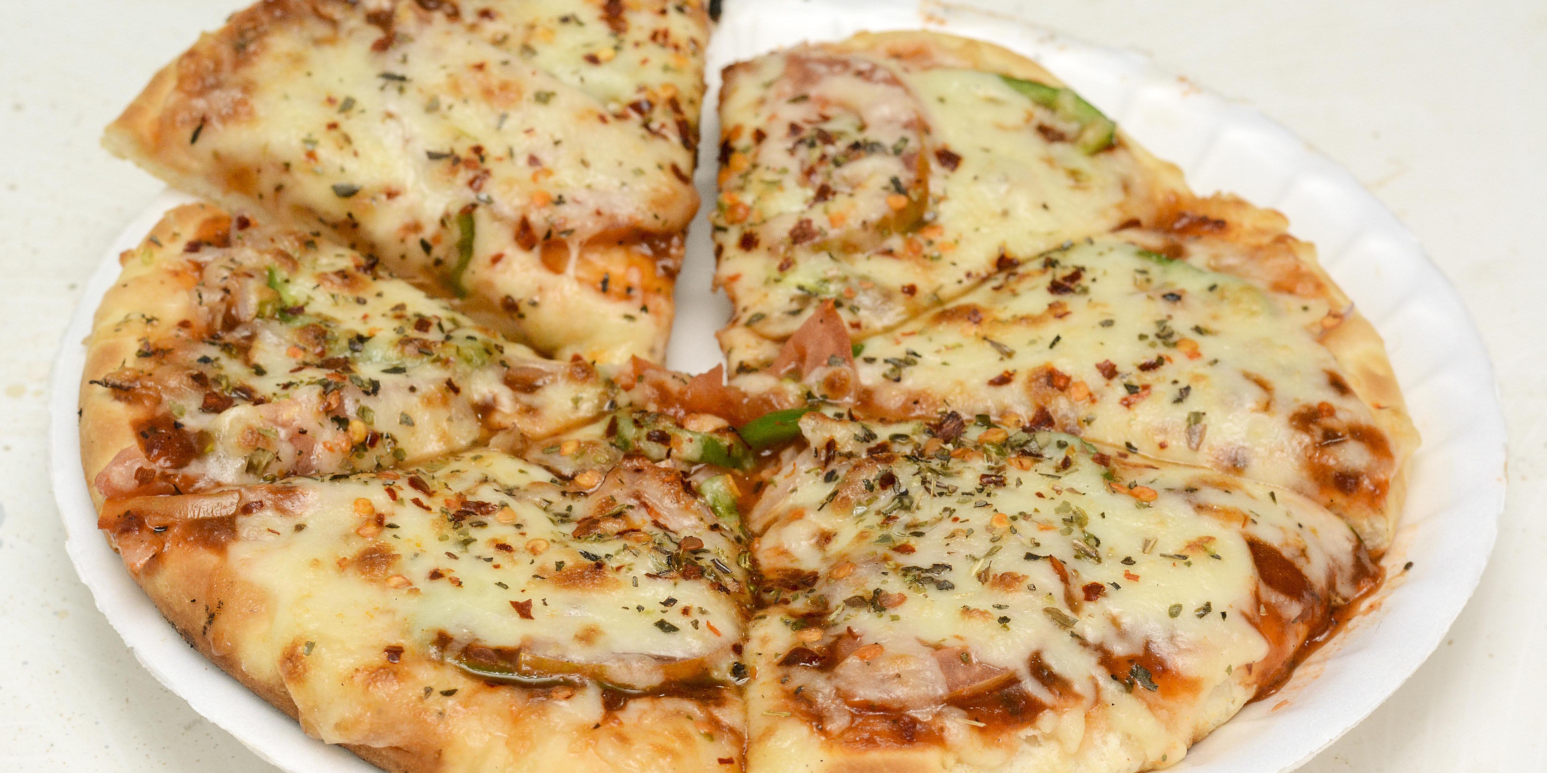 Ulta Pizza - Logo